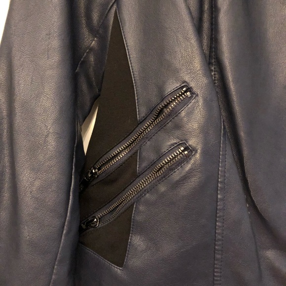 Jacket - Picture 2 of 5